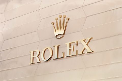 rolex-keep-exploring-discover-rolex-shoot shop geneva retail campaign logo pub-2-iso 01-landscape